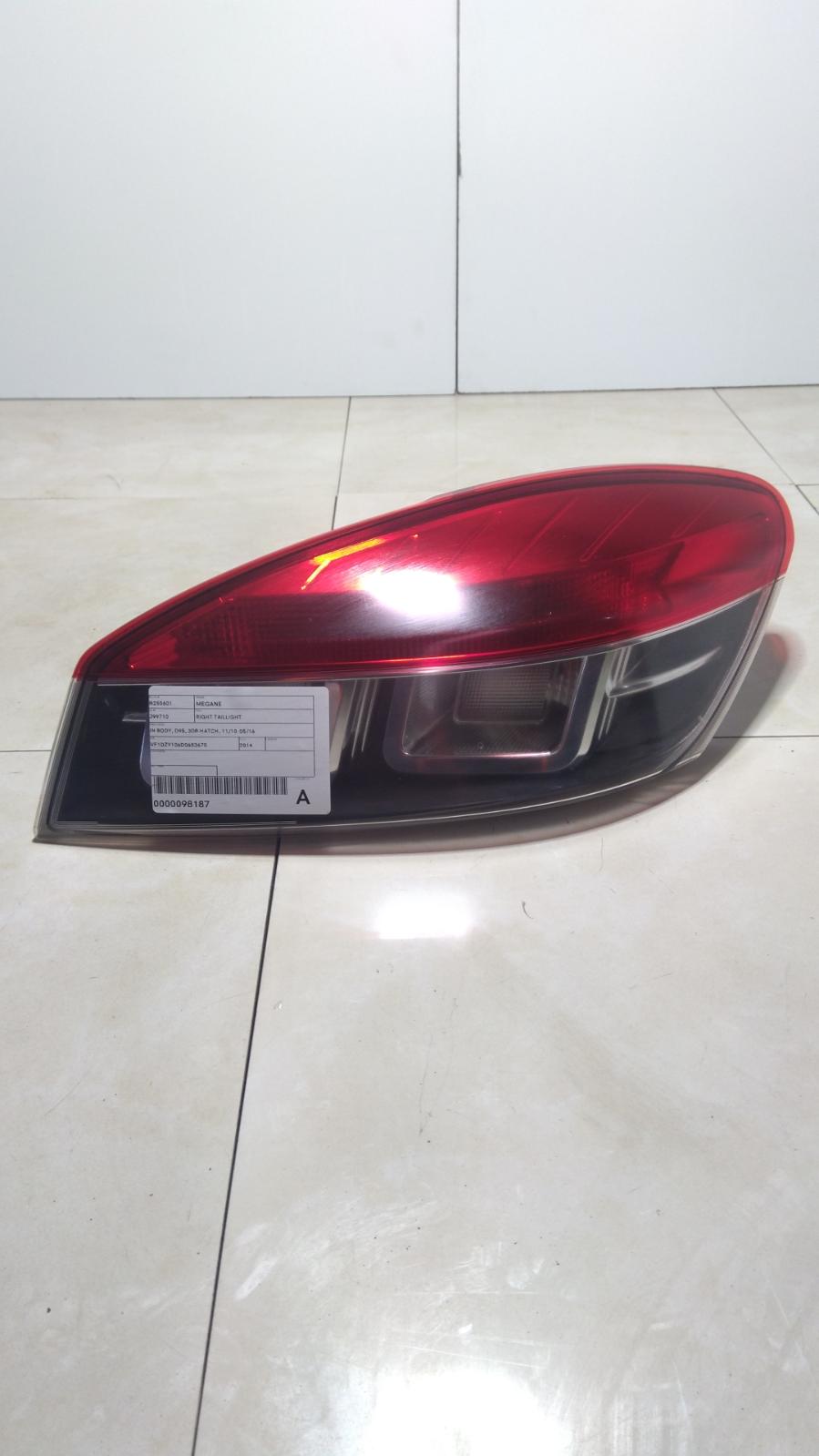 View Auto part Right Taillight Renault Megane 2014