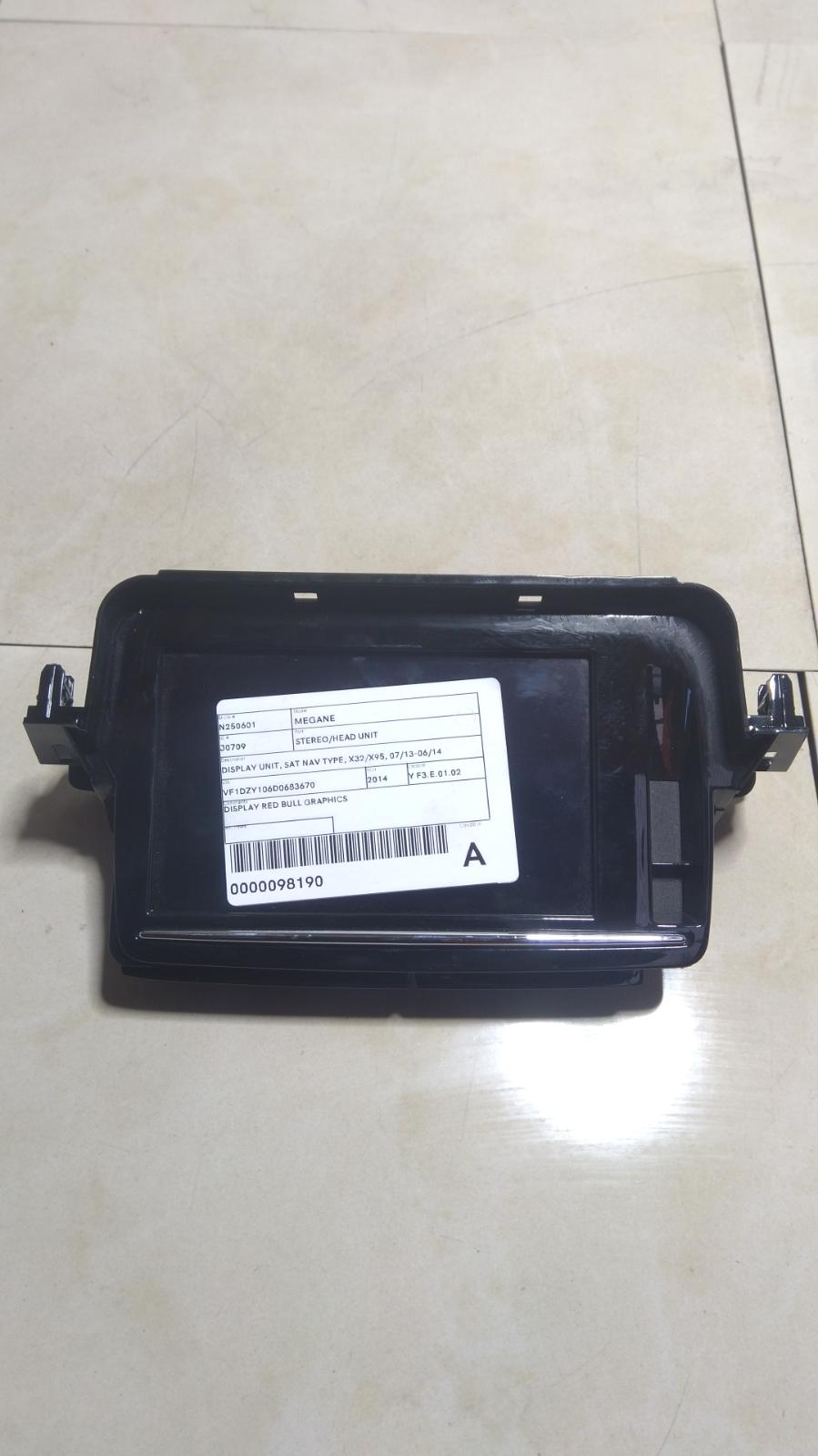 View Auto part Radio/Cd/Dvd/Sat/Tv Renault Megane 2014