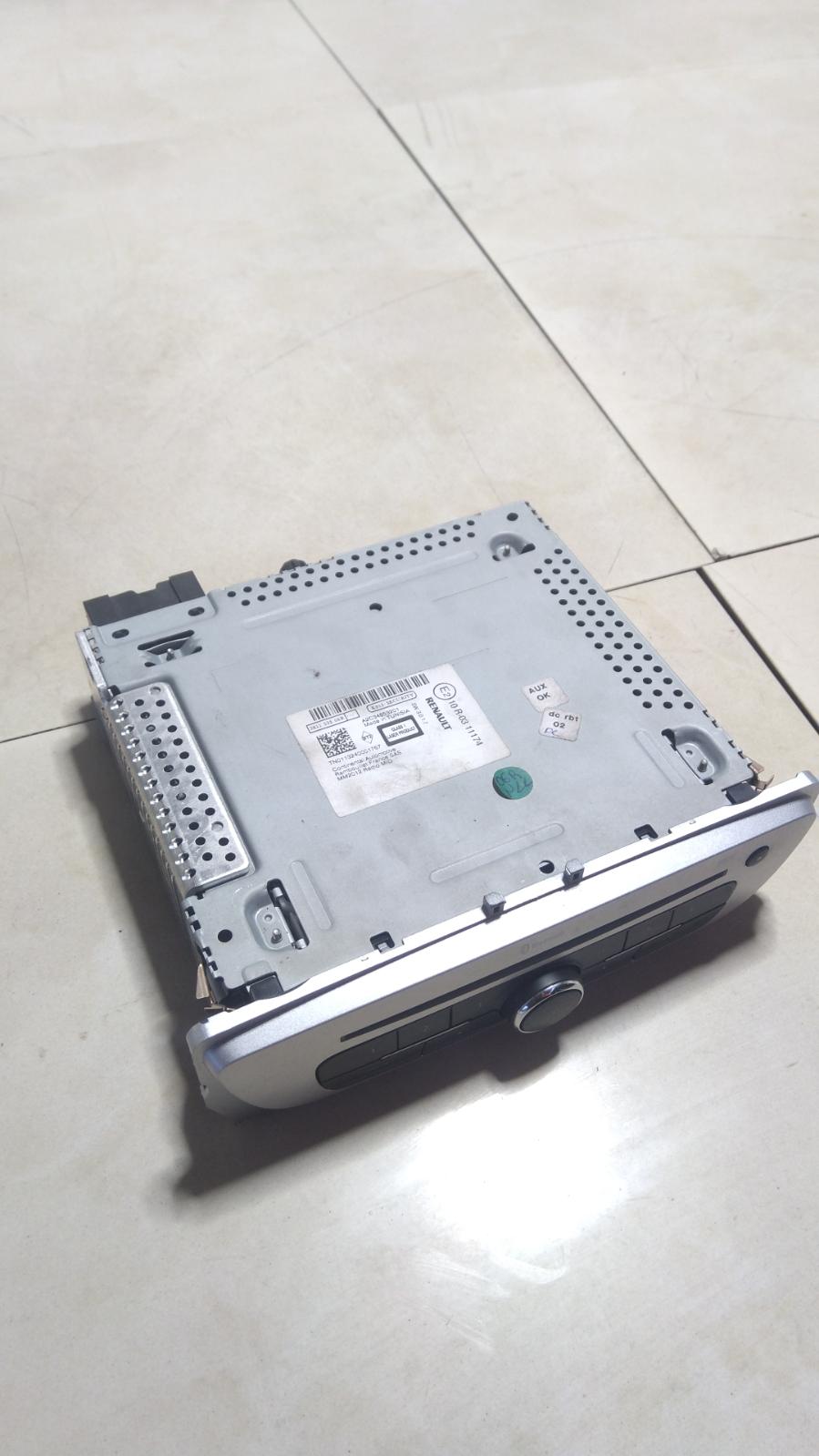 2014 Renault Megane Radio/Cd/Dvd/Sat/Tv View Auto part Radio/Cd/Dvd/Sat/Tv Renault Megane 2014