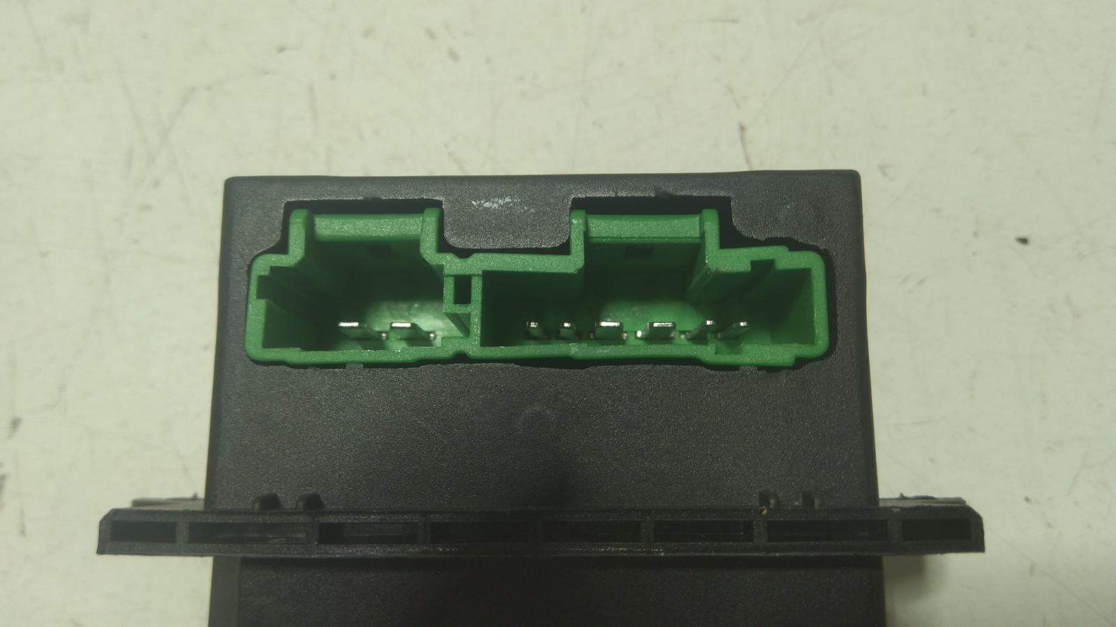 View Auto part Fan Speed Resistor Renault Megane 2007