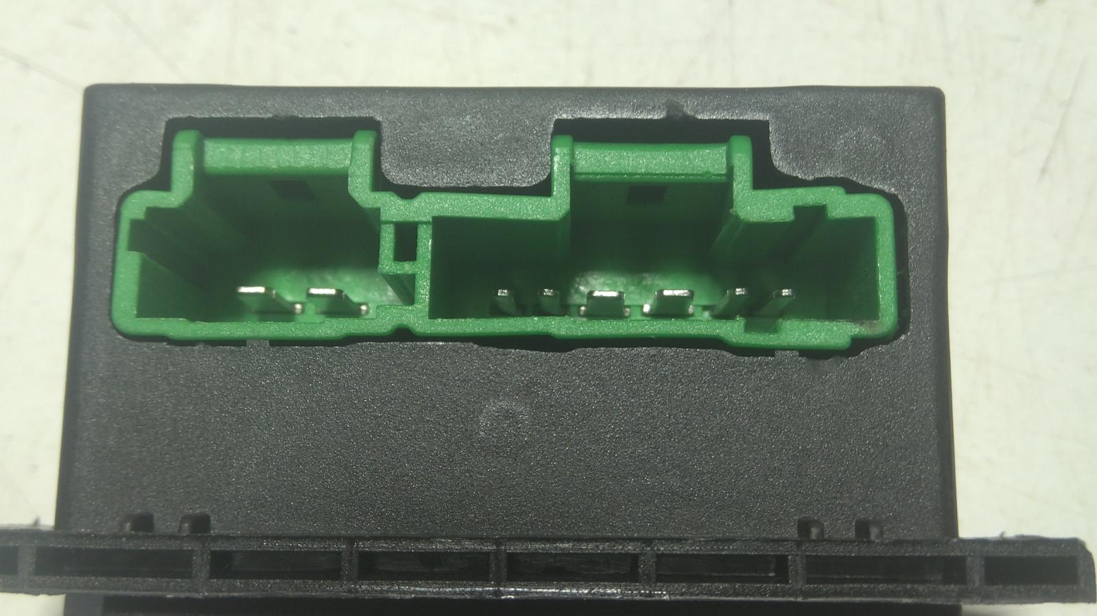 View Auto part Fan Speed Resistor Renault Megane 2007