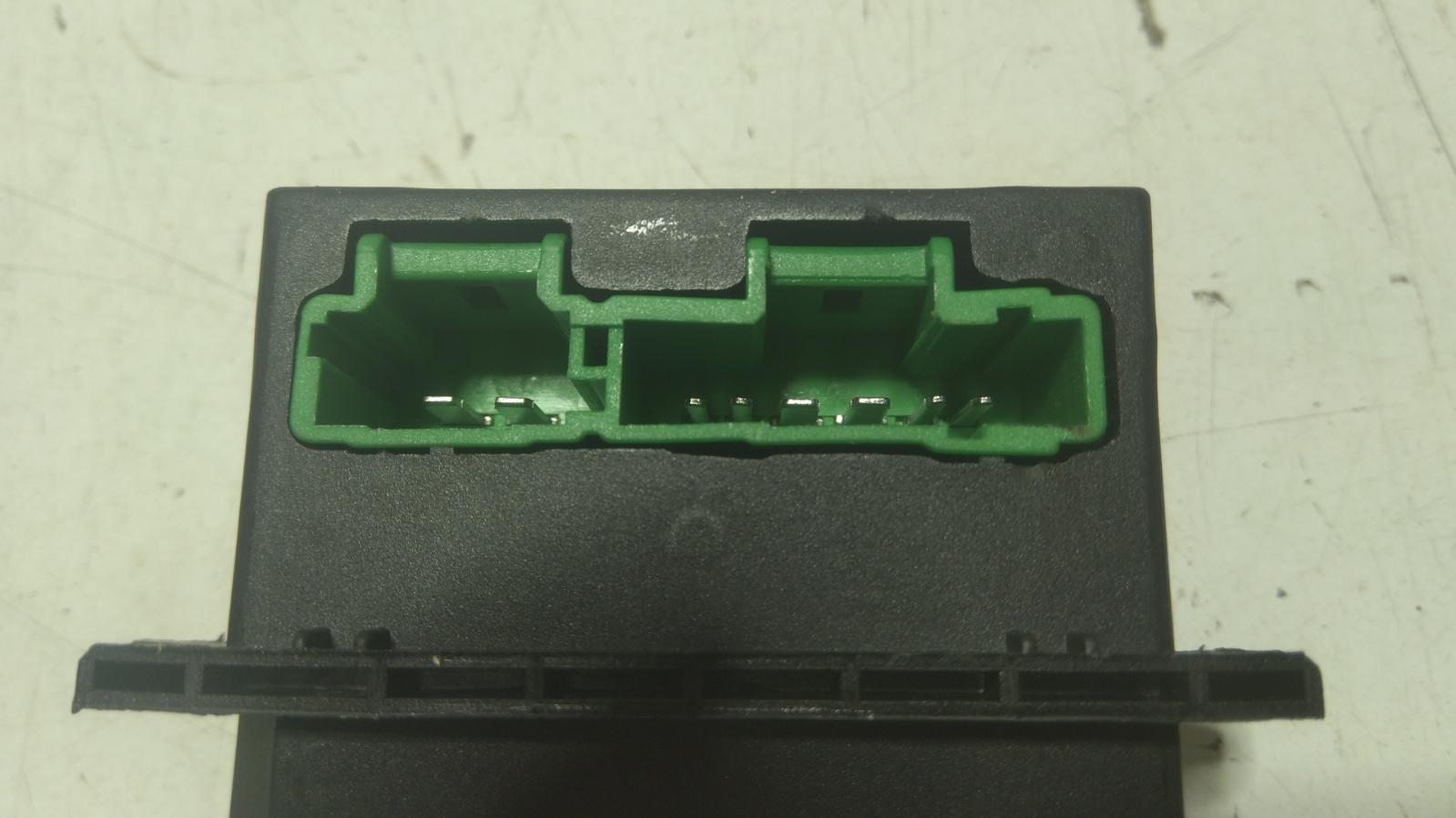 View Auto part Fan Speed Resistor Renault Megane 2007