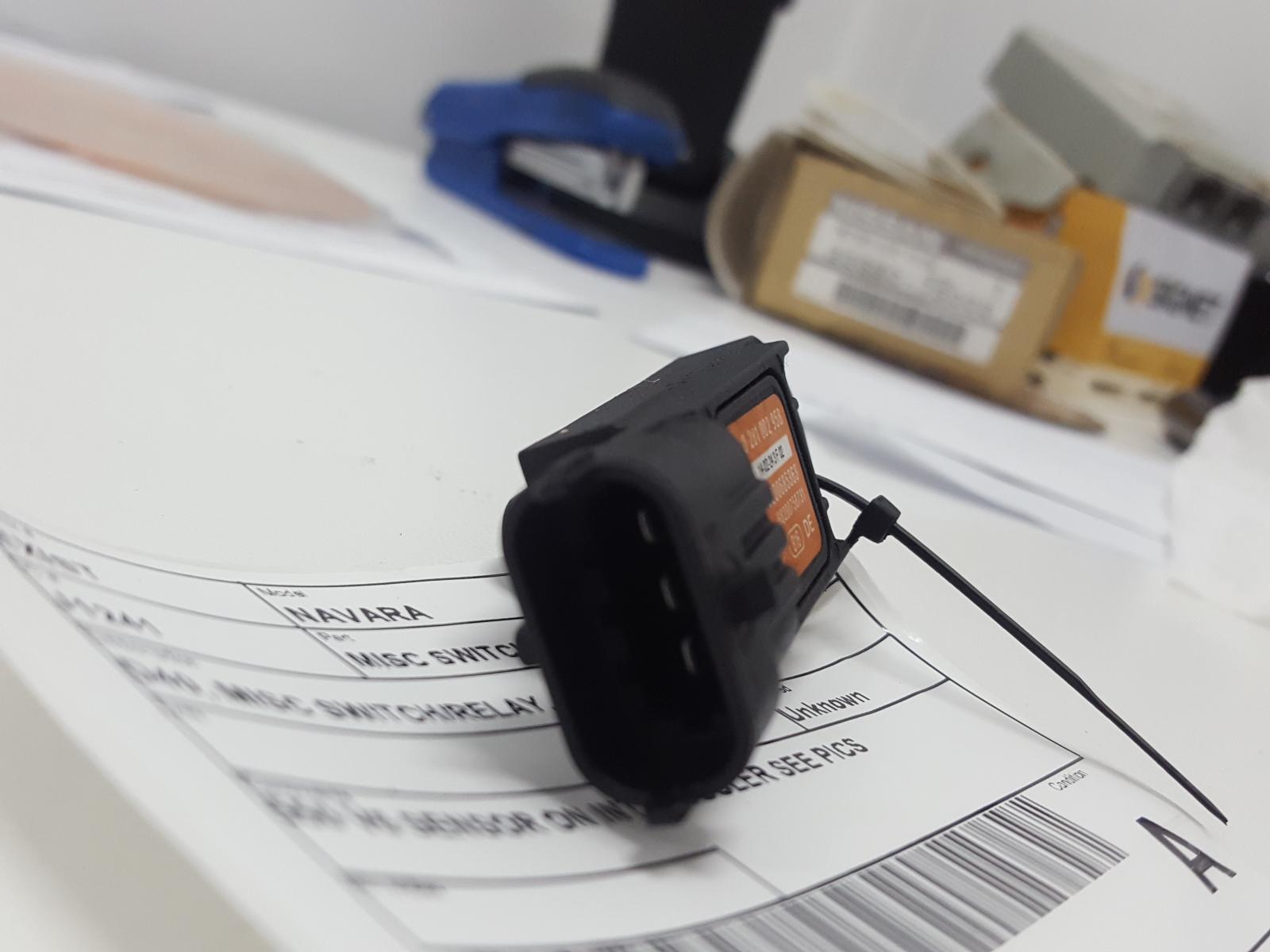 2012 Nissan Navara Misc Switch/Relay View Auto part Misc Switch/Relay Nissan Navara 2012