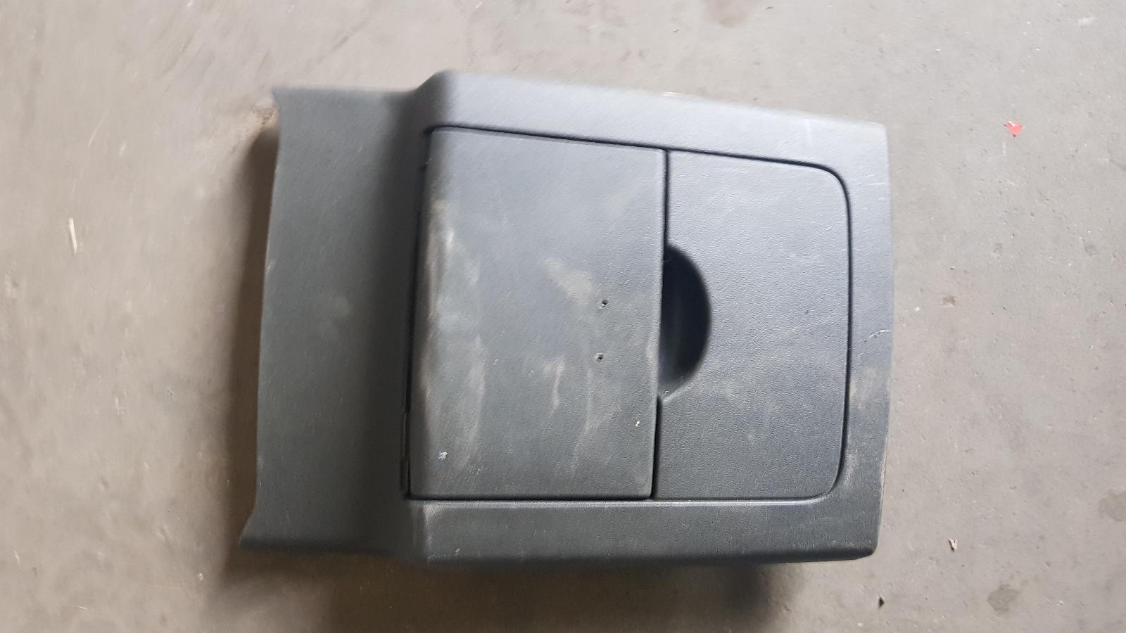 View Auto part Console Nissan Navara 2008