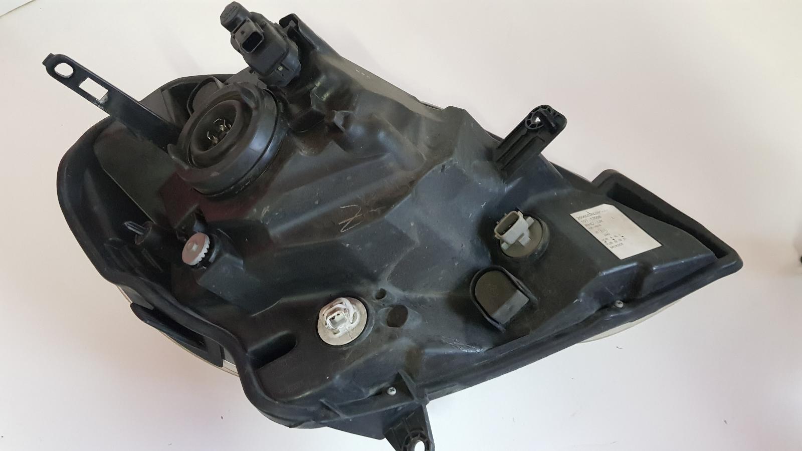 View Auto part Left Headlamp Renault Kangoo 2010