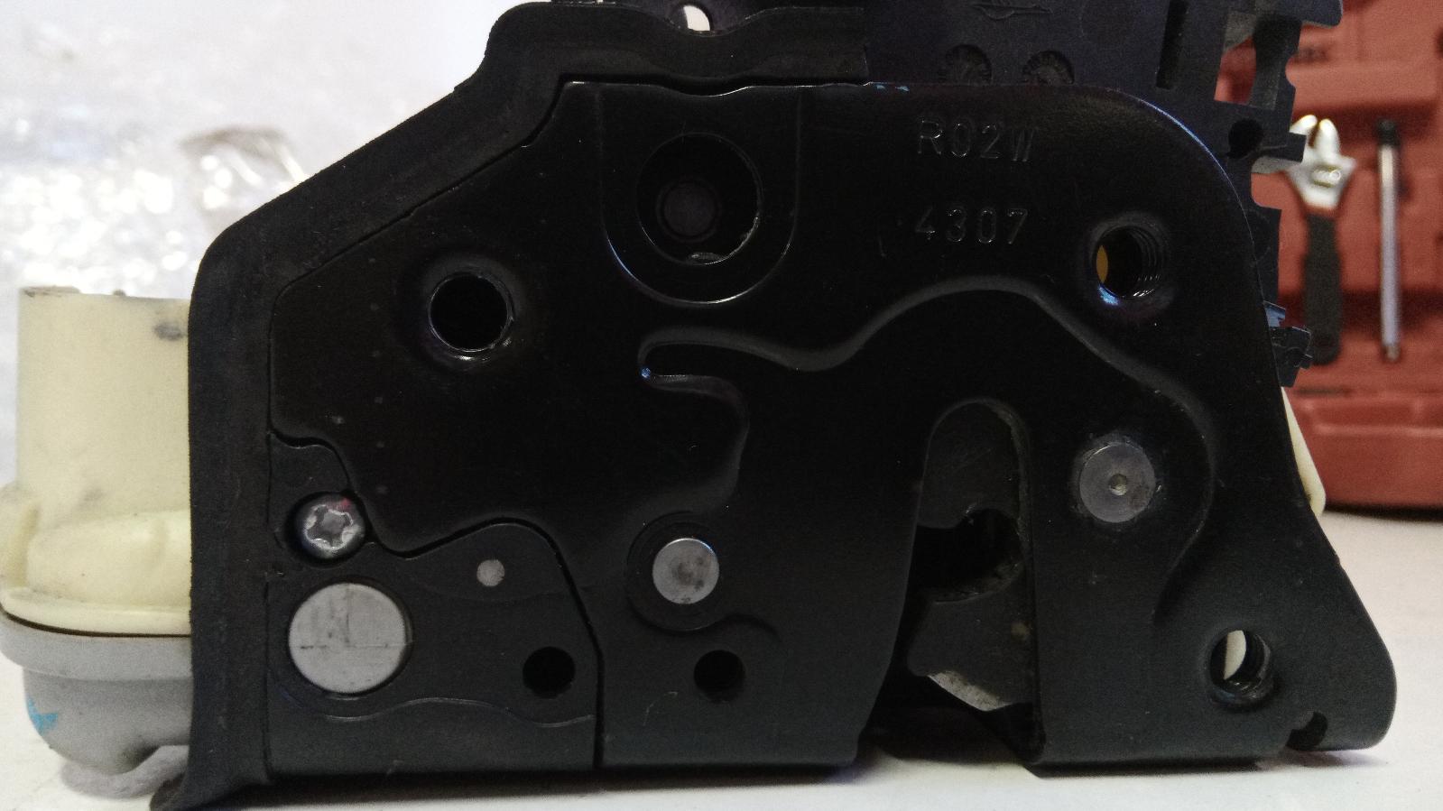 2008 Audi Q7 Door/Boot/Gate Lock View Auto part Door/Boot/Gate Lock Audi Q7 2008