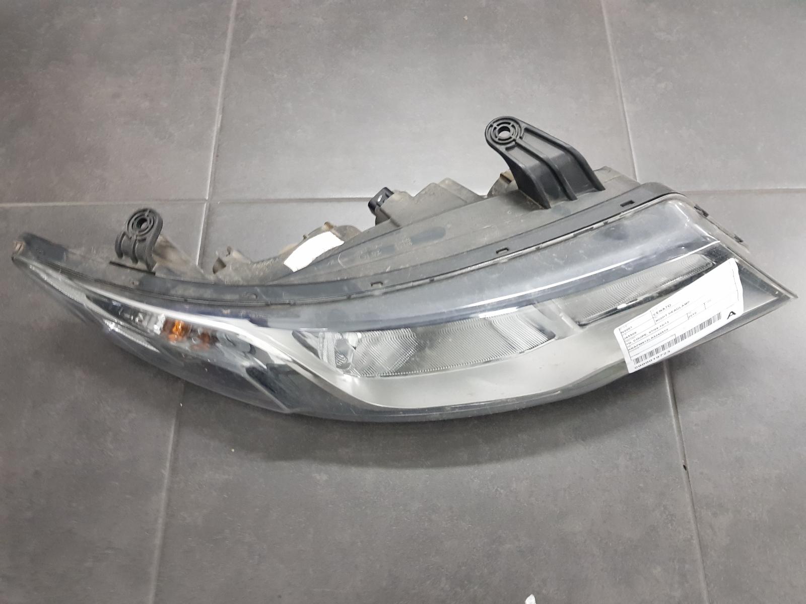 View Auto part Right Headlamp Kia Cerato 2010