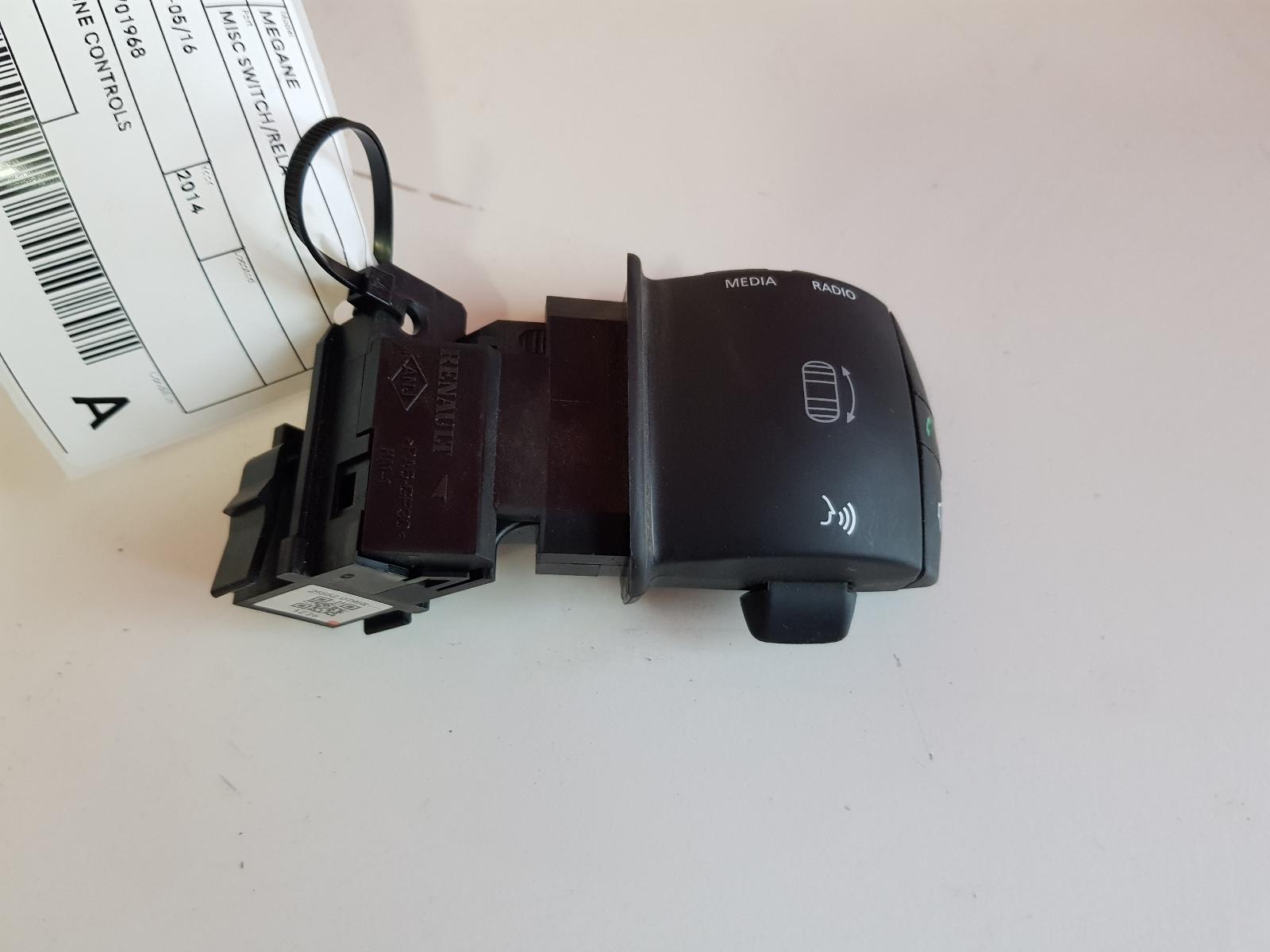 View Auto part Misc Switch/Relay Renault Megane 2014