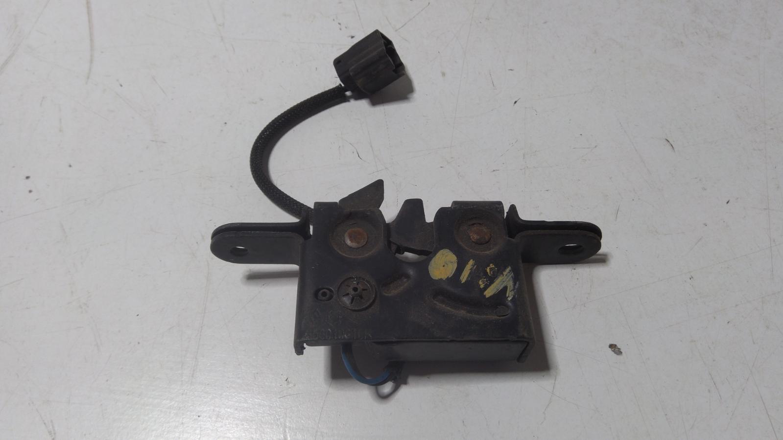 View Auto part Bonnet Lock/Support Renault Megane 2014