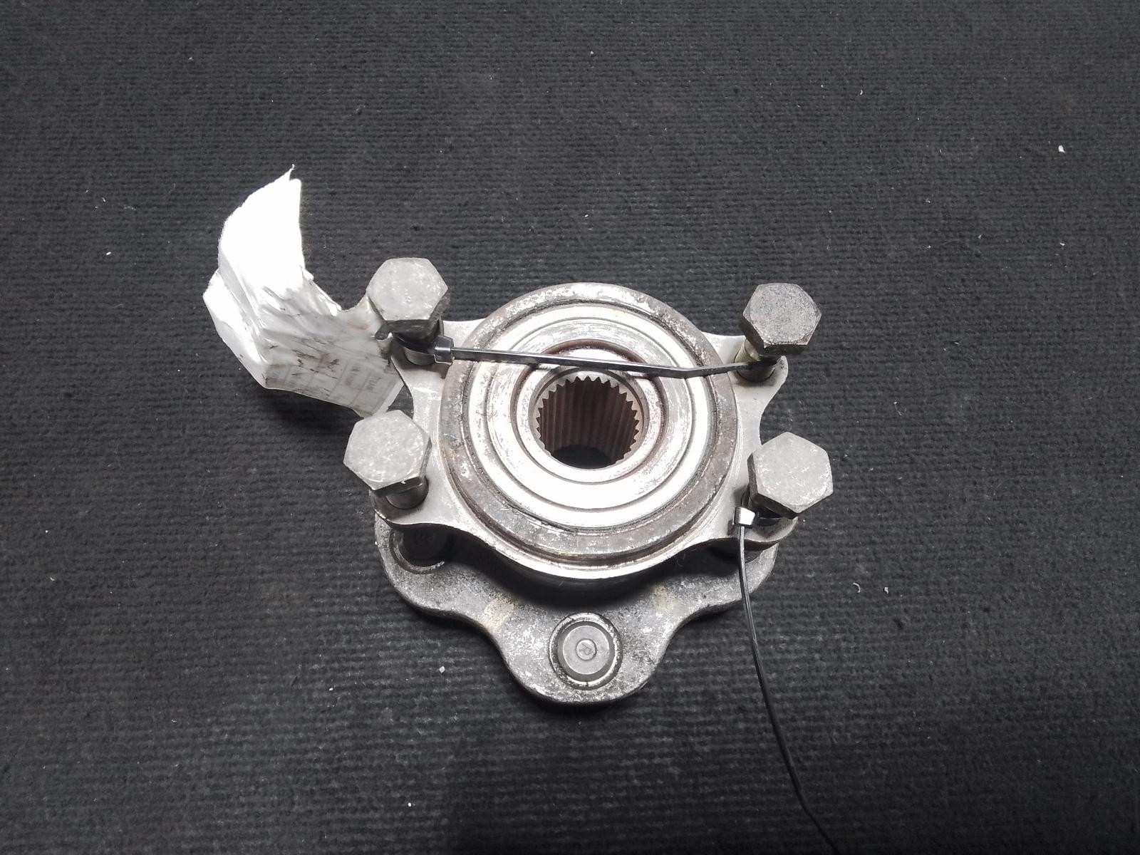2017 Renault Master Right Rear Hub Assembly View Auto part Right Rear Hub Assembly Renault Master 2017
