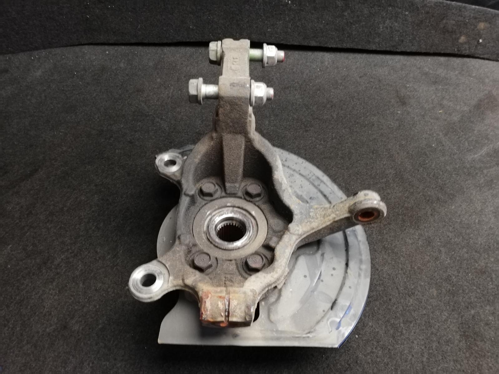 View Auto part Right Front Hub Assembly Nissan Pulsar 2013