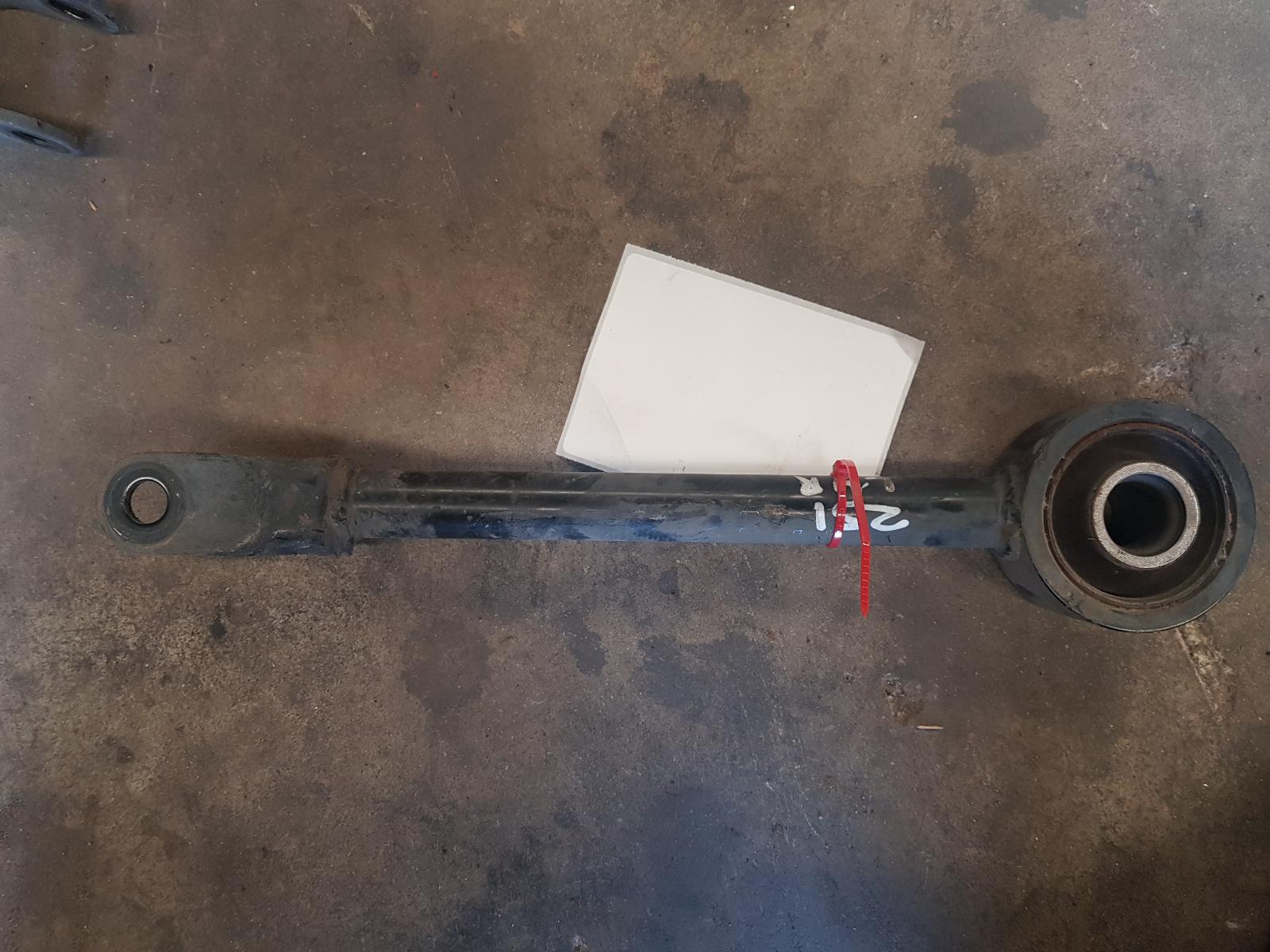 View Auto part Left Rear Trailing Arm Nissan Murano 2012