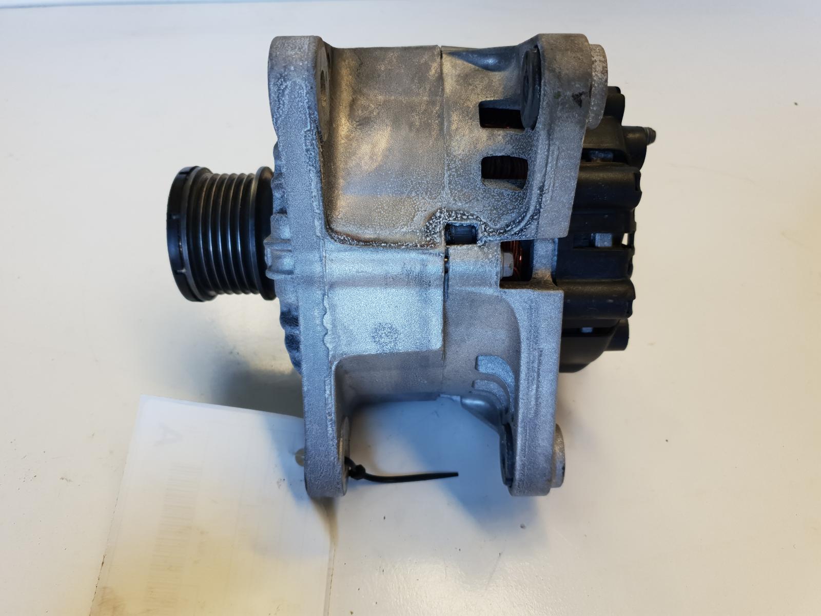 View Auto part Alternator Nissan Pulsar 2015