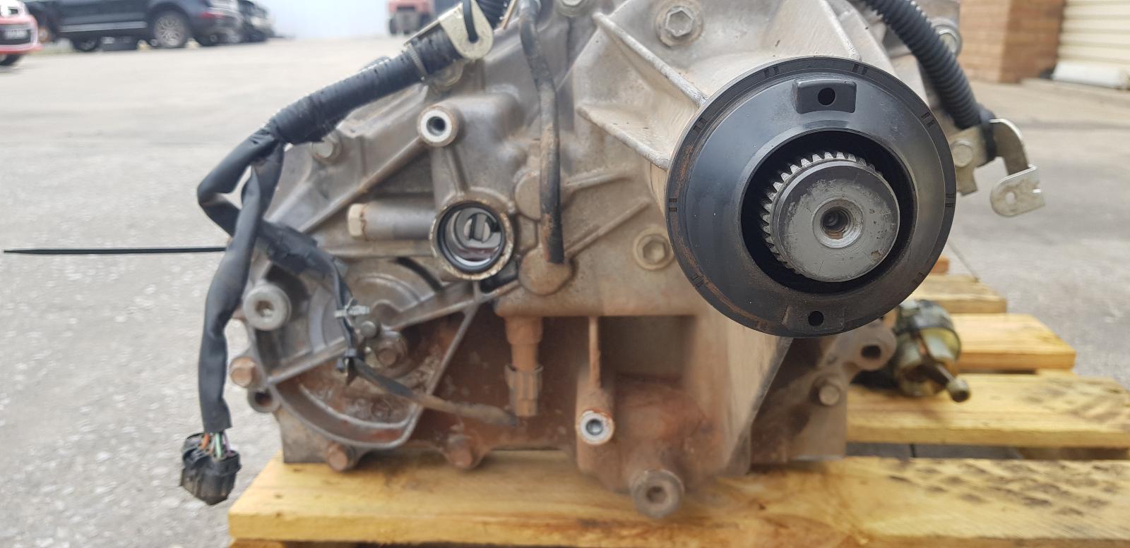 View Auto part Transfer Case Nissan Navara 2009