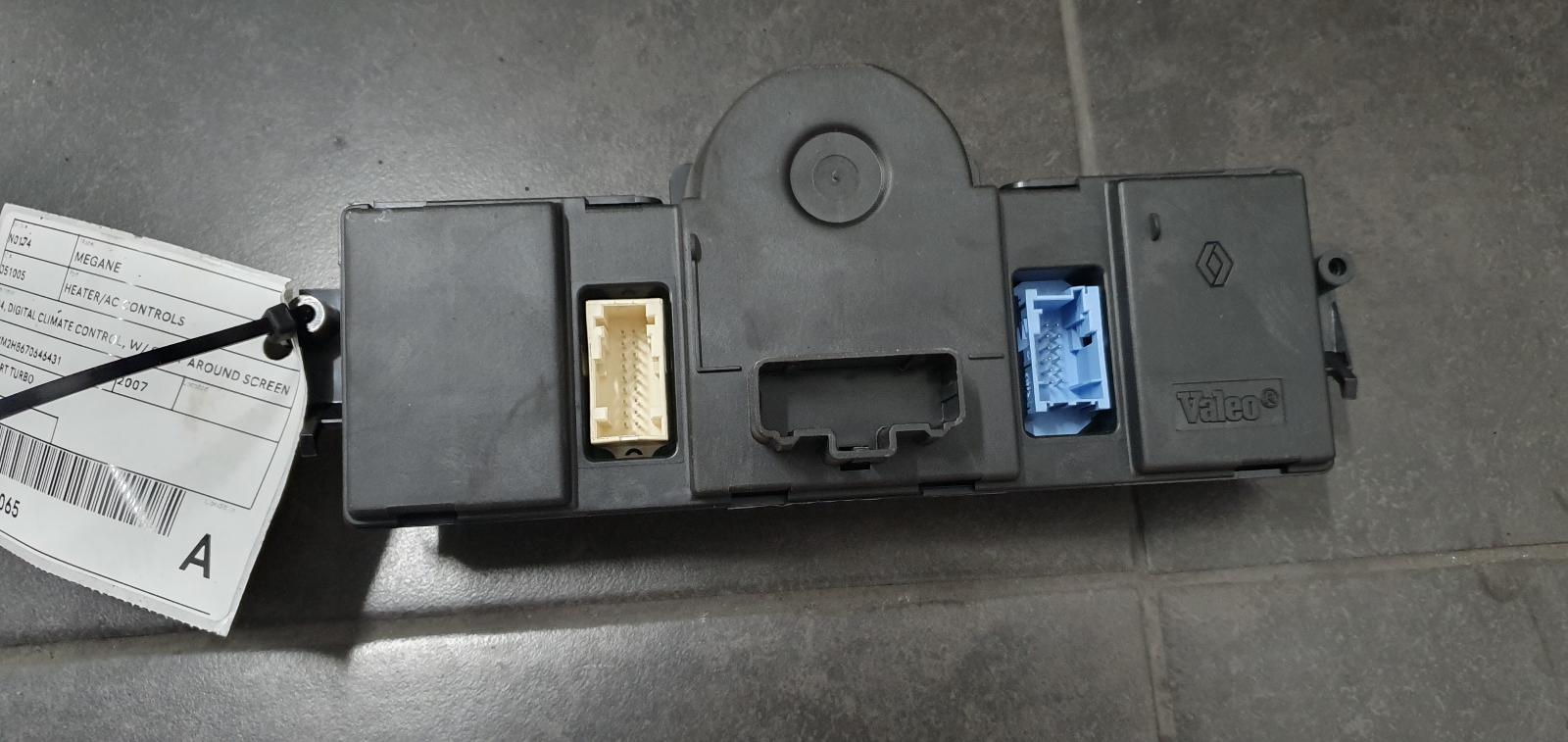 2007 Renault Megane Heater/Ac Controls View Auto part Heater/Ac Controls Renault Megane 2007