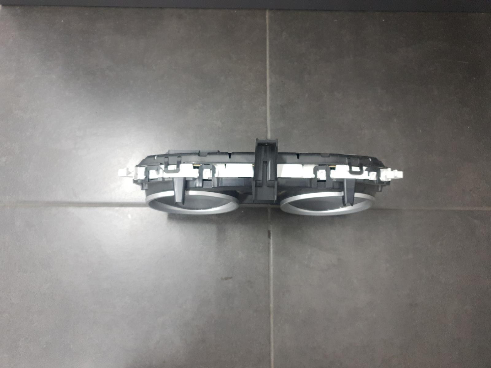 View Auto part Instrument Cluster Renault Megane 2007