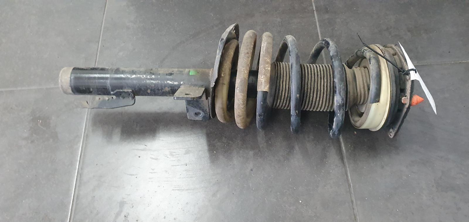 2007 Renault Megane Right Front Strut View Auto part Right Front Strut Renault Megane 2007