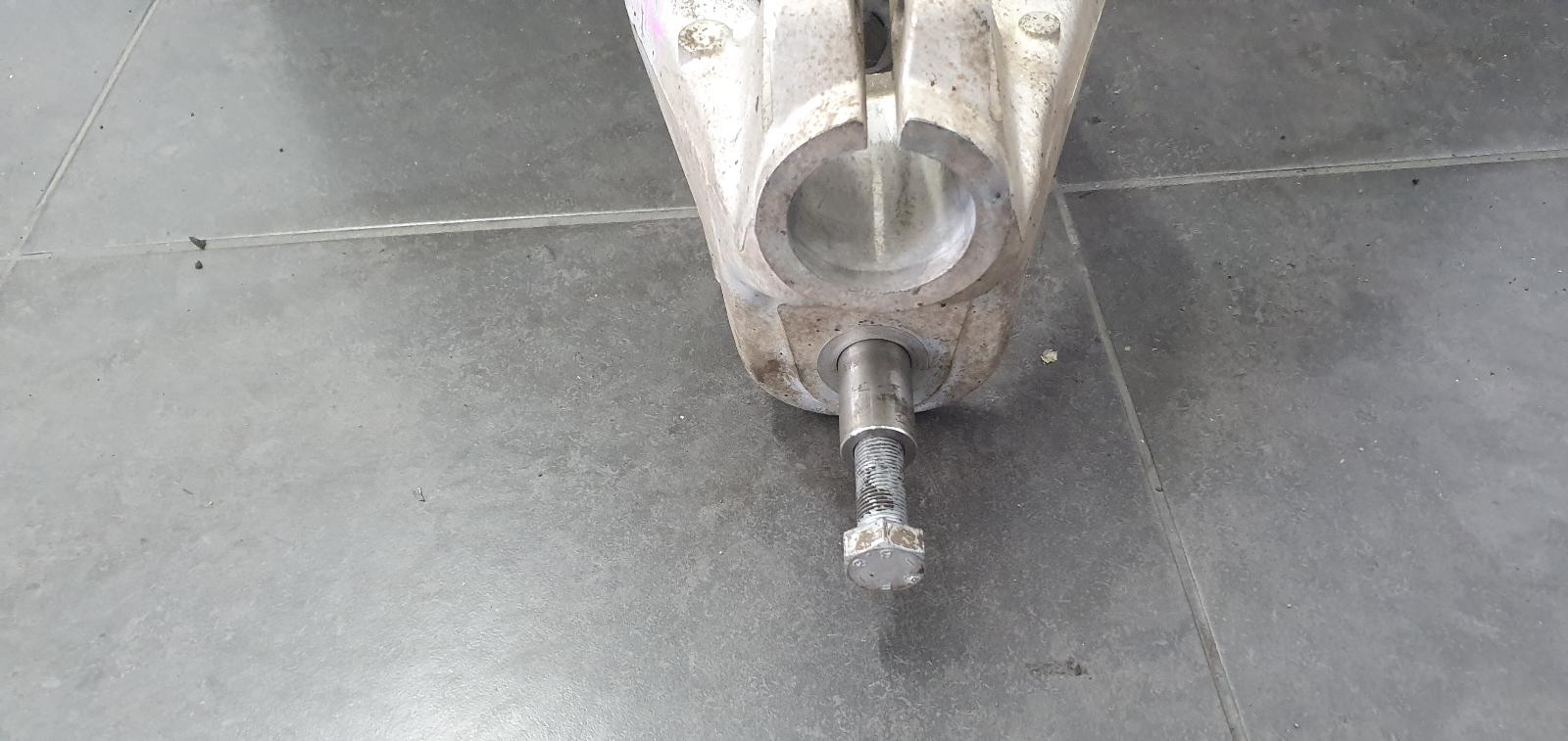 2007 Renault Megane Left Front Upper Control Arm View Auto part Left Front Upper Control Arm Renault Megane 2007