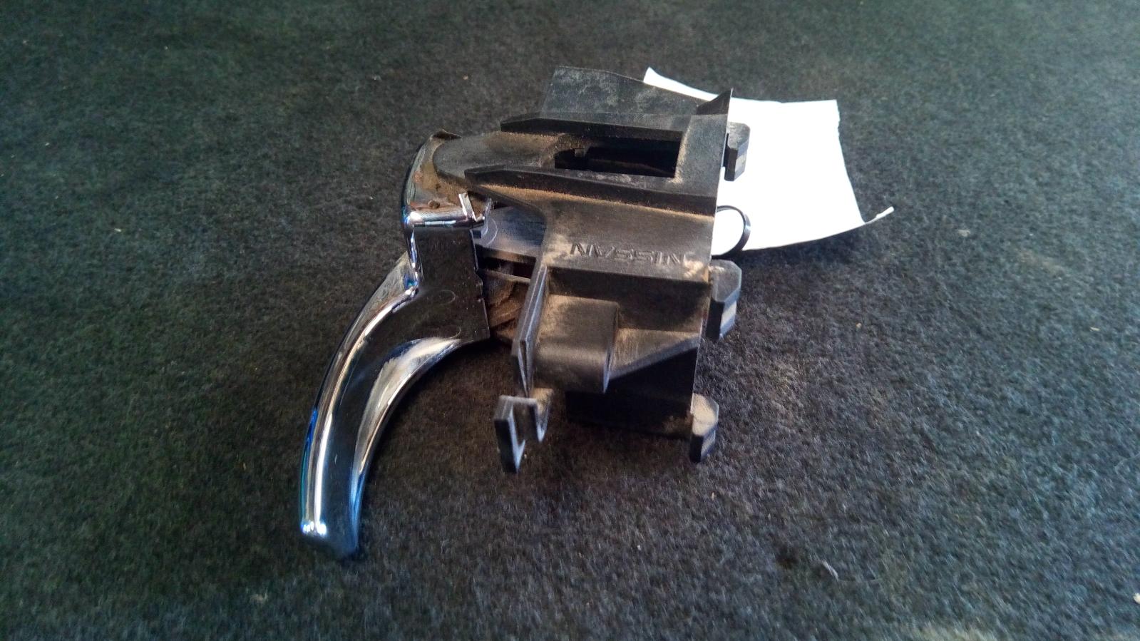 View Auto part Door Handle Nissan Pathfinder 2006