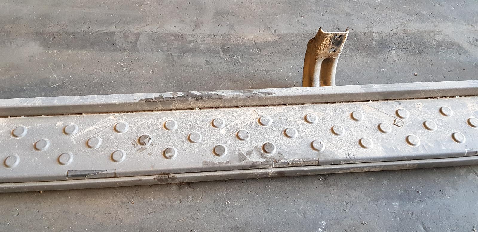 View Auto part Side Step/Skirt Nissan Pathfinder 2006