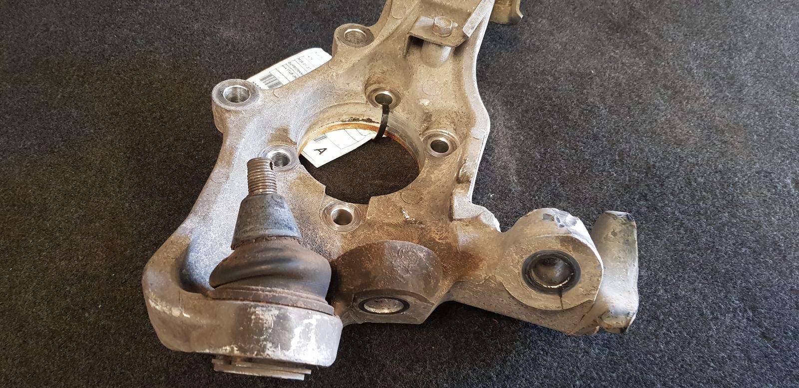 2001 Nissan Stagea Right Front Hub Assembly View Auto part Right Front Hub Assembly Nissan Stagea 2001
