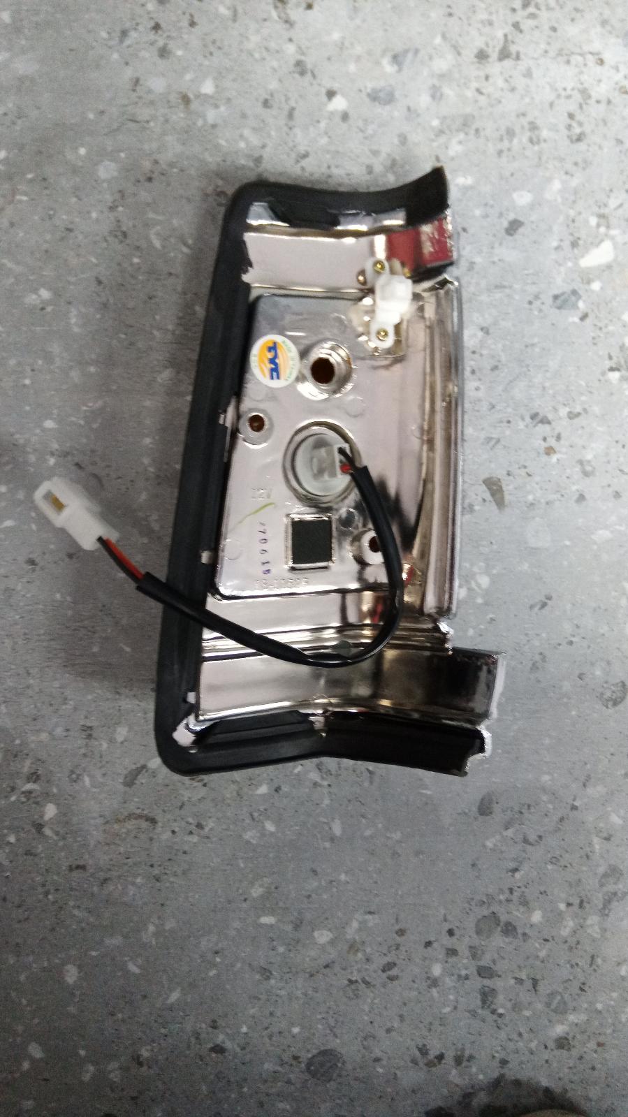 1984 Nissan 720 Left Indicator/Fog/Side View Auto part Left Indicator/Fog/Side Nissan 720 1984