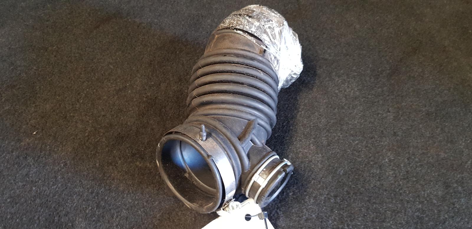 2013 Renault Kaleos Air Cleaner Duct/Hos View Auto part Air Cleaner Duct/Hos Renault Kaleos 2013