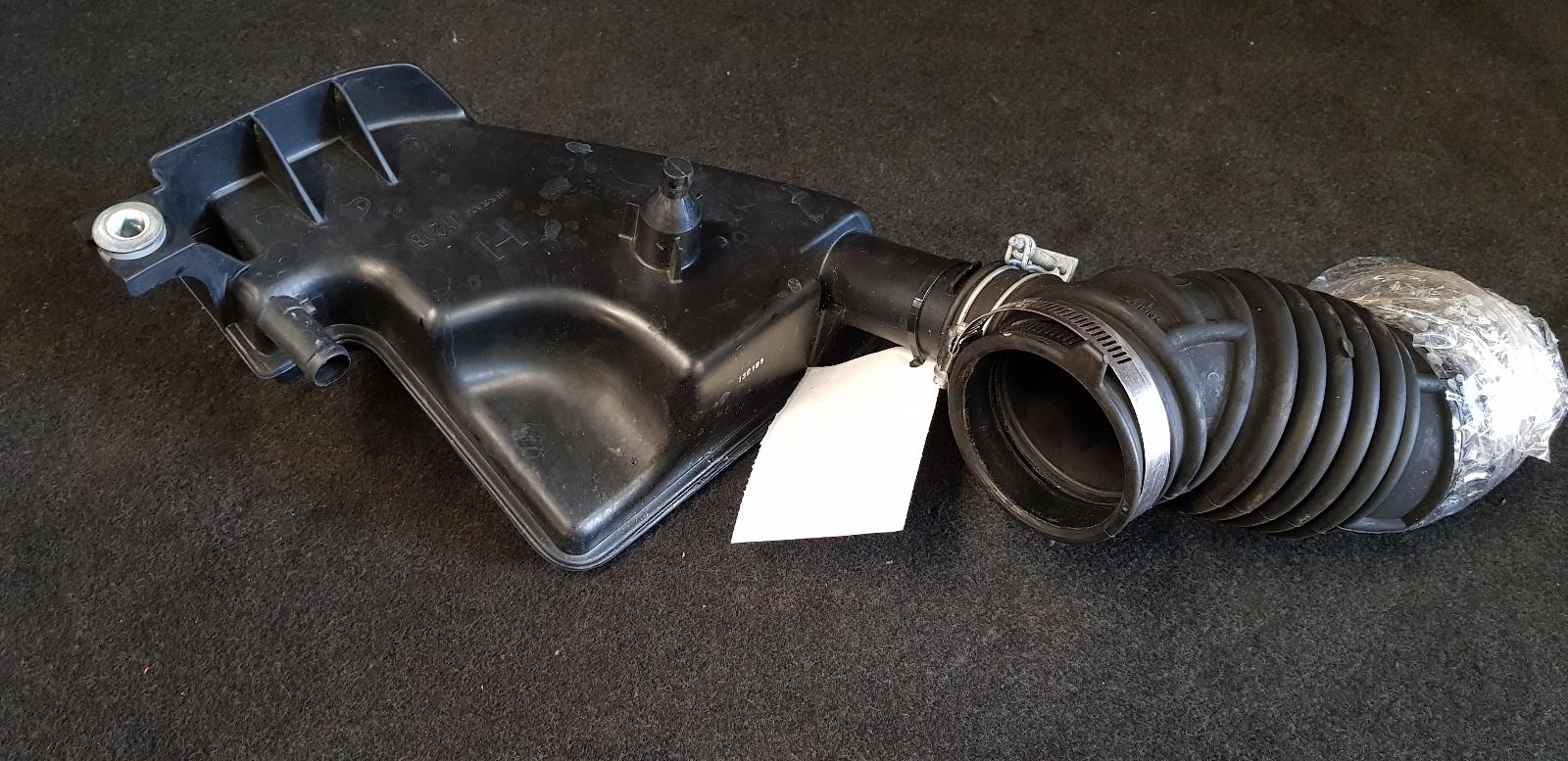 2013 Renault Kaleos Air Cleaner Duct/Hos View Auto part Air Cleaner Duct/Hos Renault Kaleos 2013