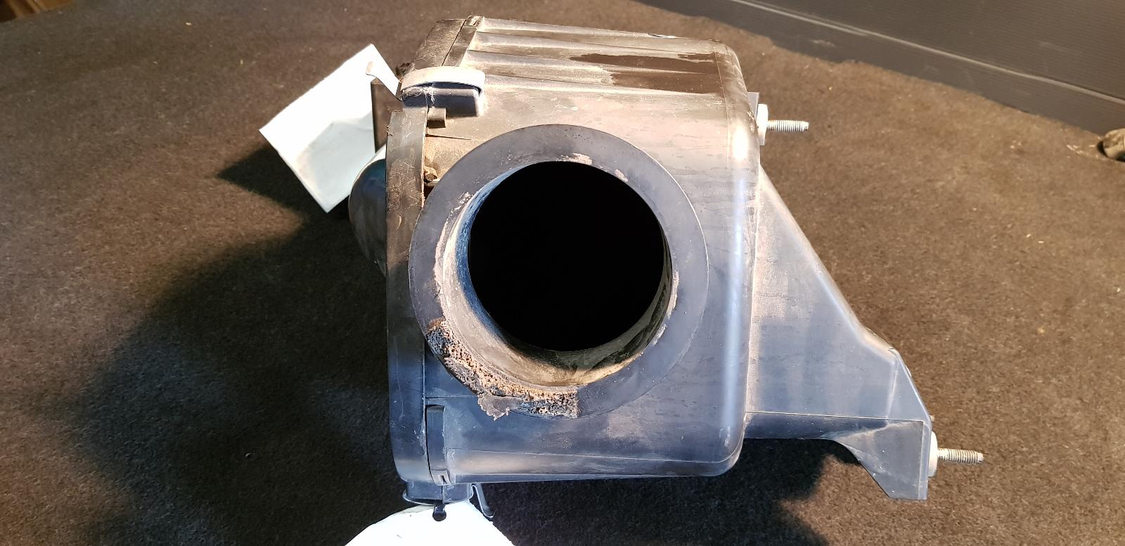 View Auto part Air Cleaner/Box Nissan Patrol 1998