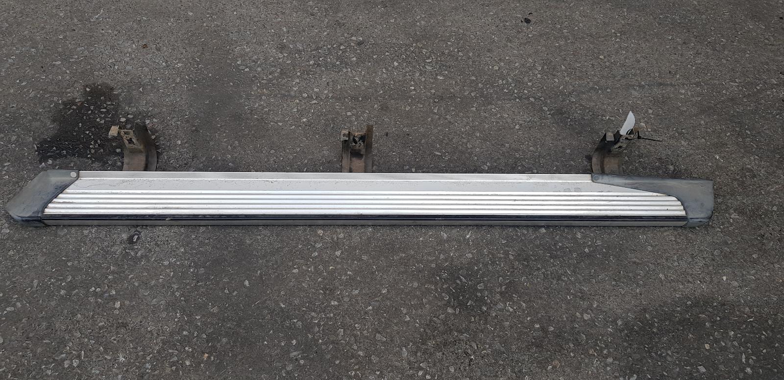 View Auto part Side Step/Skirt Nissan Patrol 1998