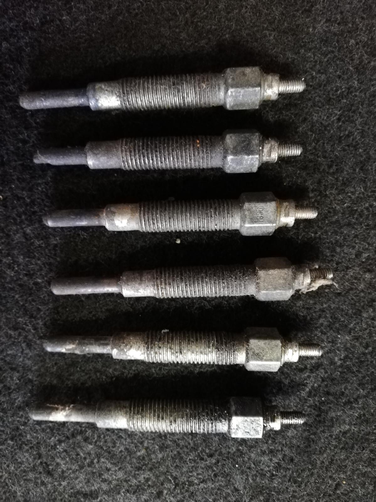 View Auto part Spark Plug Nissan Patrol 1990