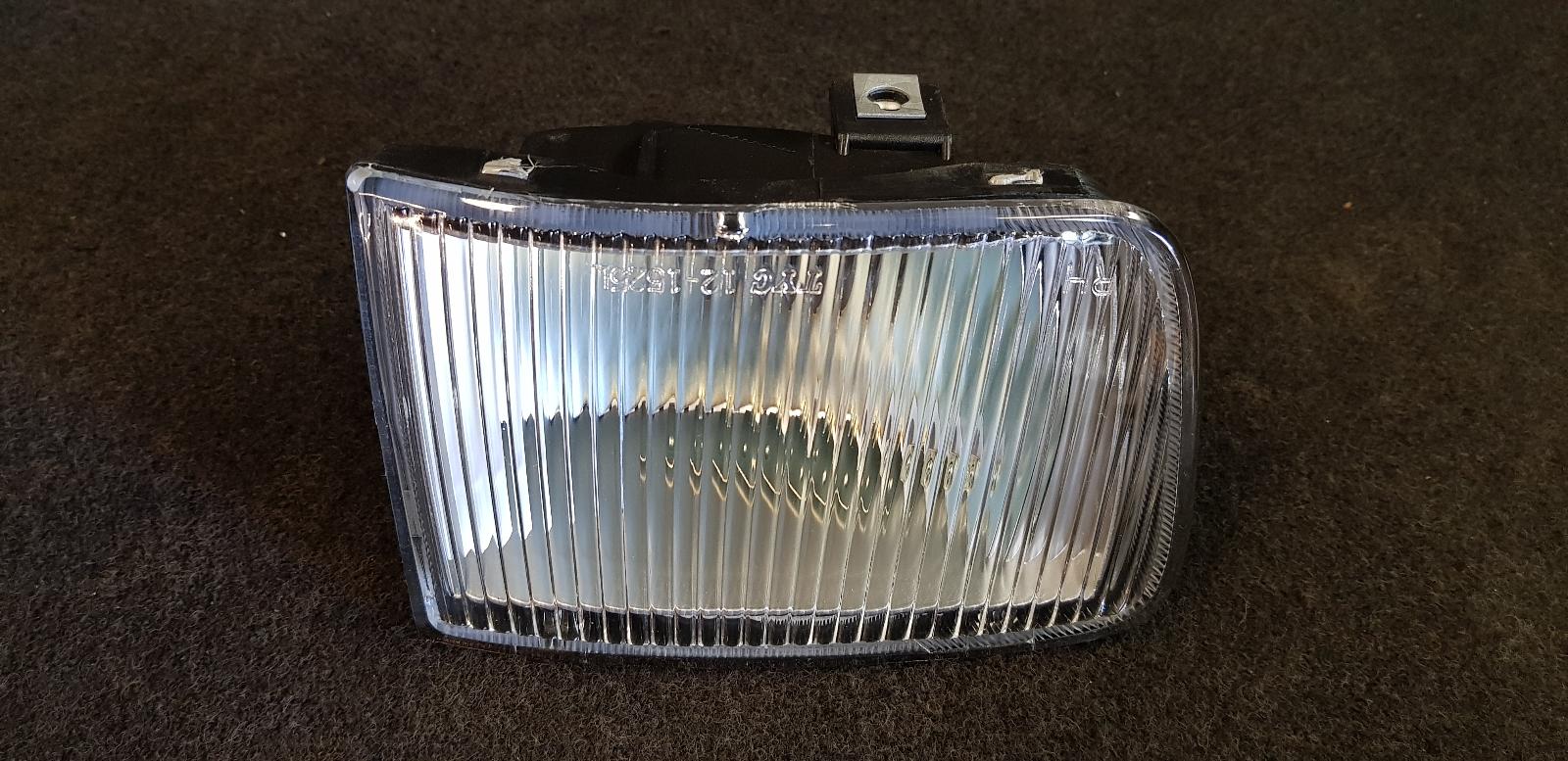 View Auto part Right Indicator/Fog/Side Nissan Maxima 1996