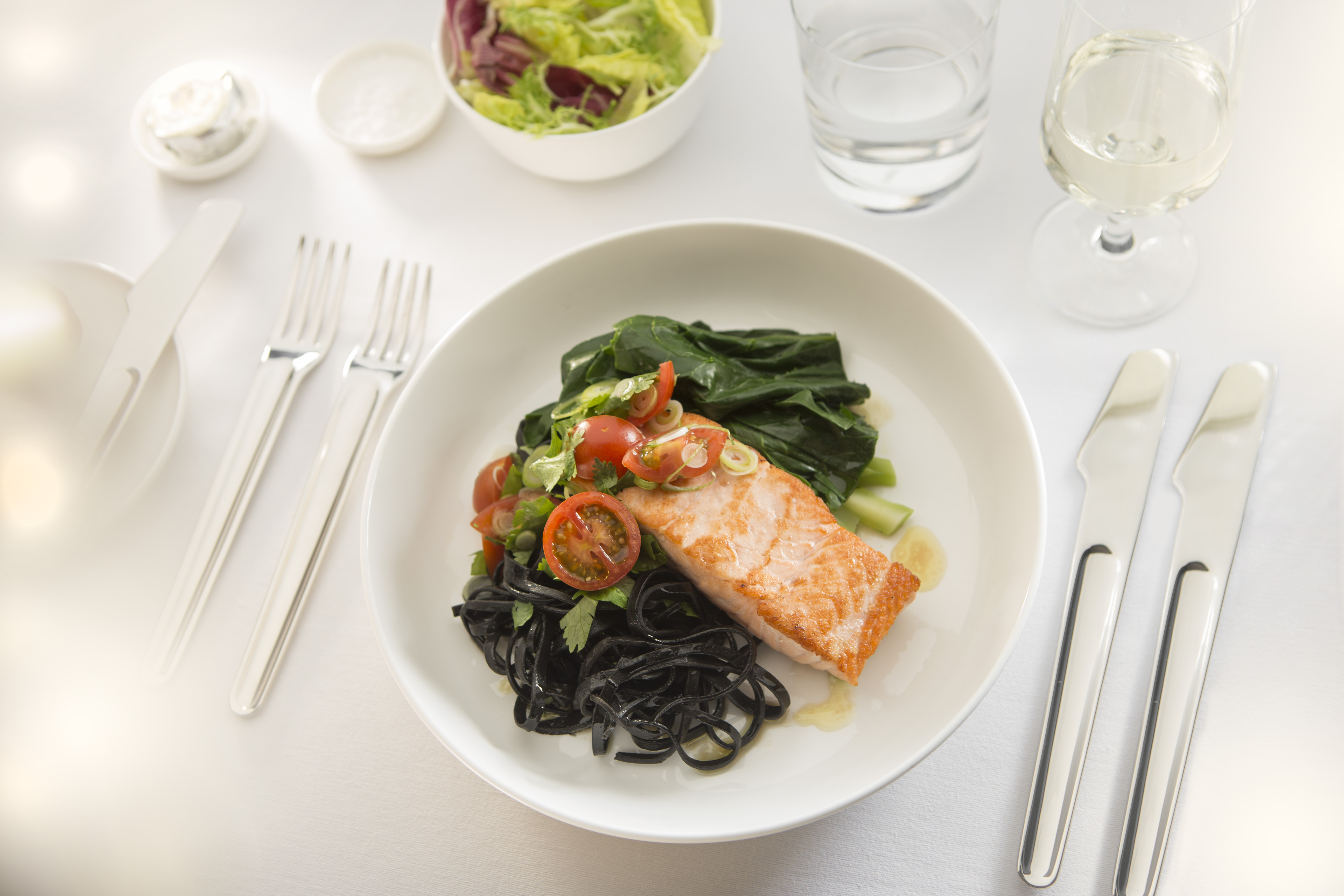 Neil Perry racks up 20 years as Qantas’s food guru Vogue Australia