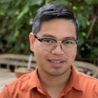 Headshot of Francis, a graduate nurse