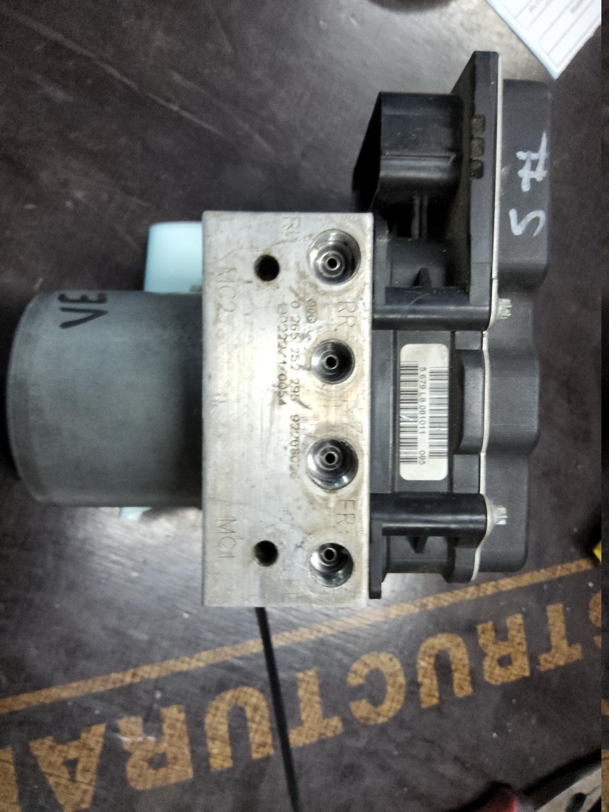 2008 Holden Commodore Abs Pump/Modulator View Auto part Abs Pump/Modulator Holden Commodore 2008