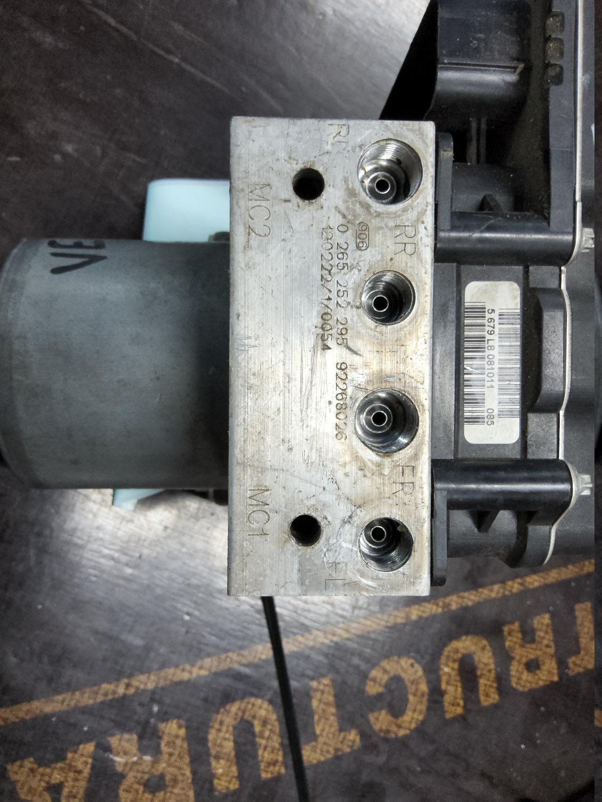 2008 Holden Commodore Abs Pump/Modulator View Auto part Abs Pump/Modulator Holden Commodore 2008