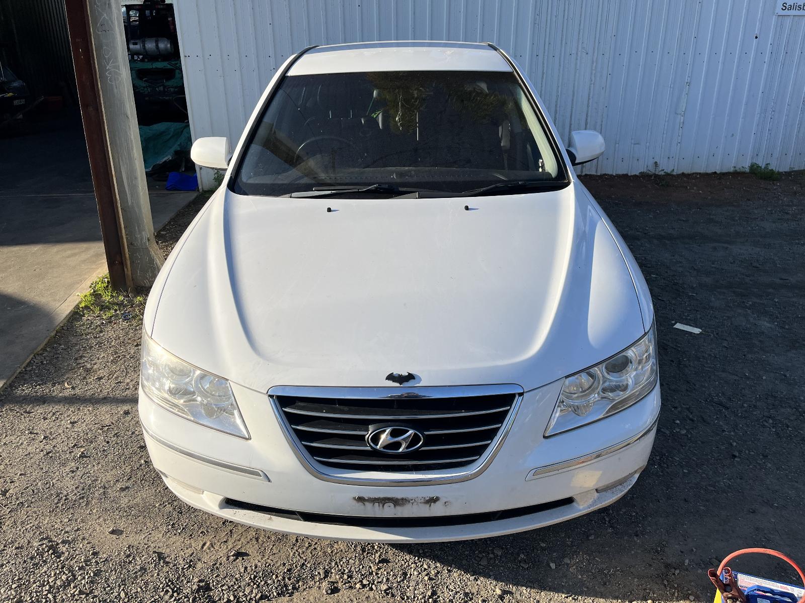 2009 Hyundai Sonata Right Door Mirror View Auto part Right Door Mirror Hyundai Sonata 2009