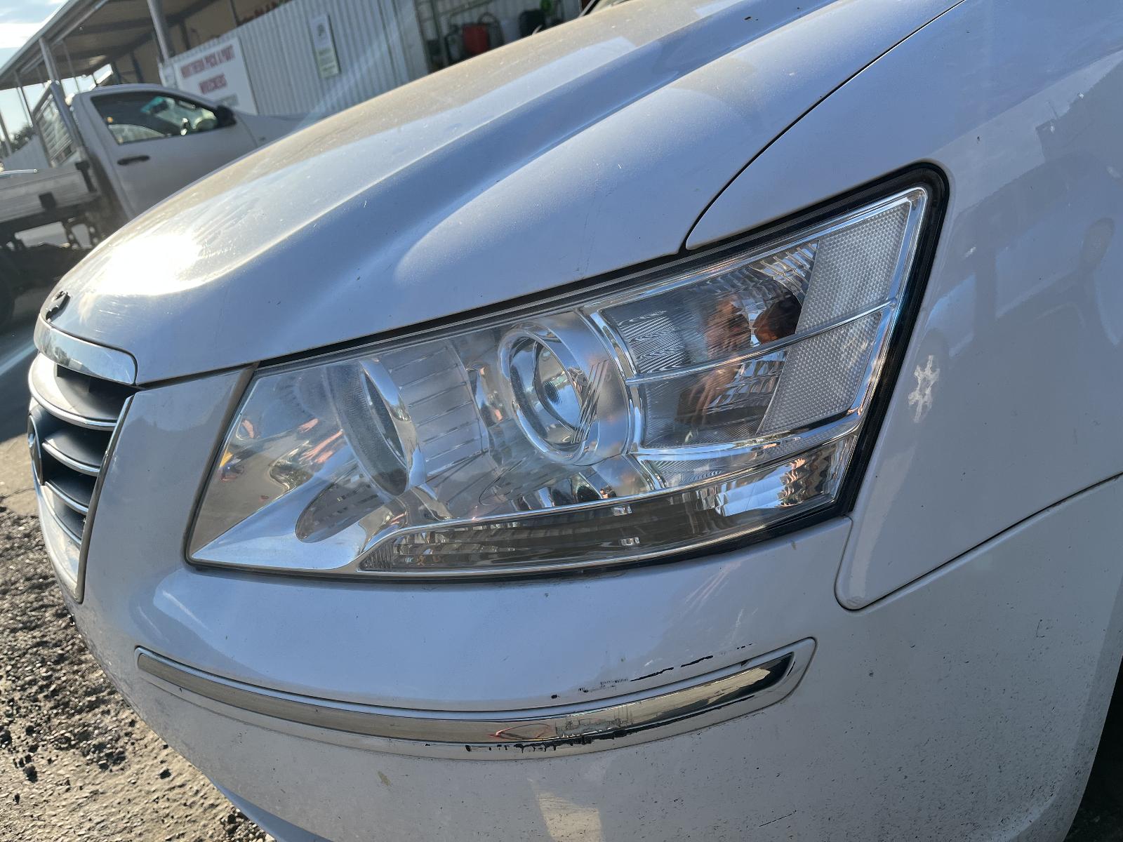 2009 Hyundai Sonata Right Door Mirror View Auto part Right Door Mirror Hyundai Sonata 2009