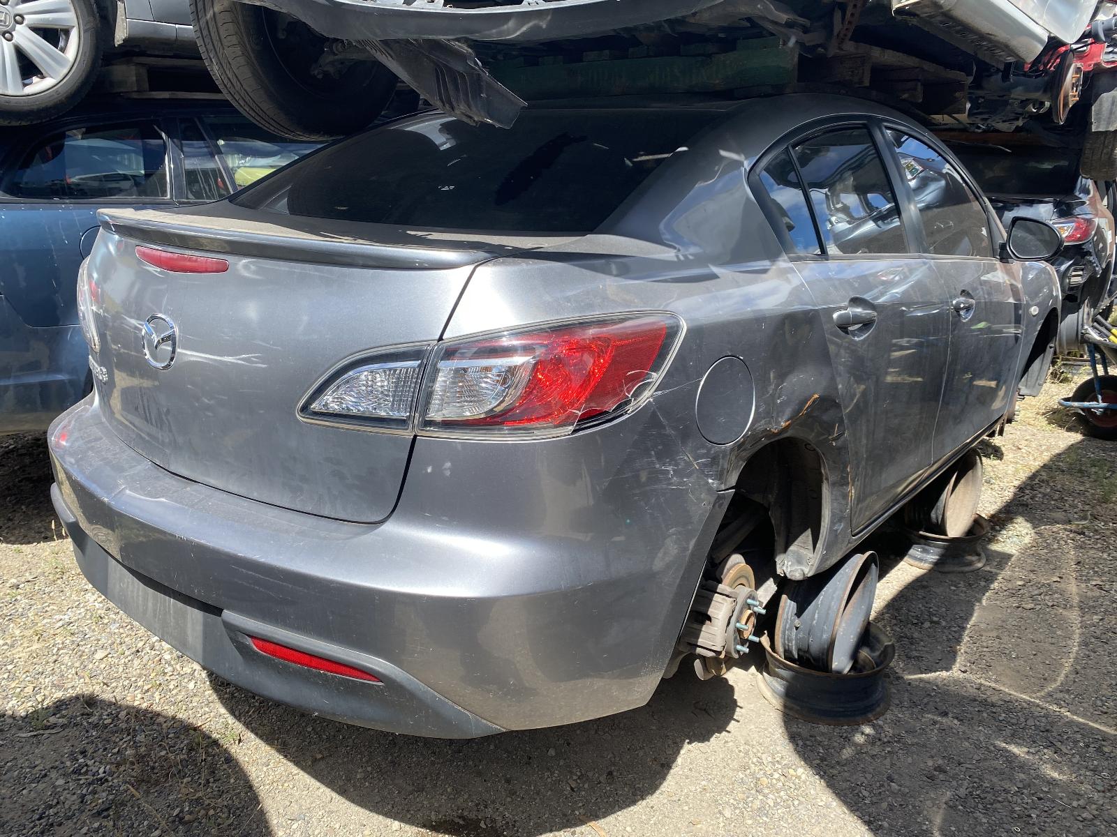 View Auto part A/C Condenser Mazda 3 2009