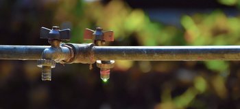 Lighthouse robot pipe leaks springwise