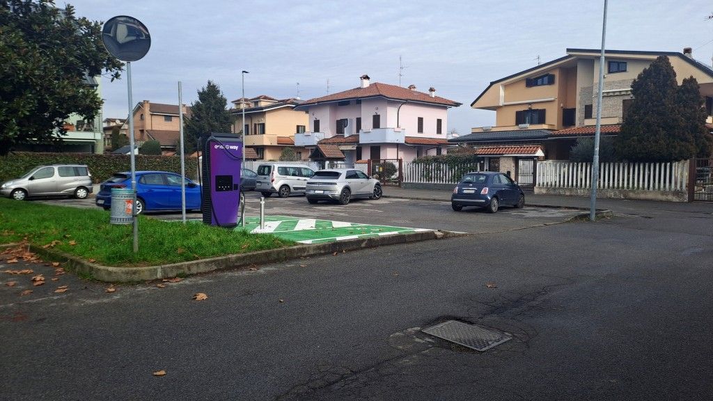 Enel X - Brugherio Fratelli Bandiera — foto 1