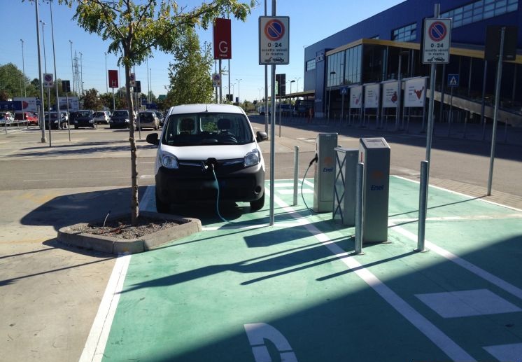 Open Charge Map Location Details Ocm 47714 Ikea Collegno Enelx