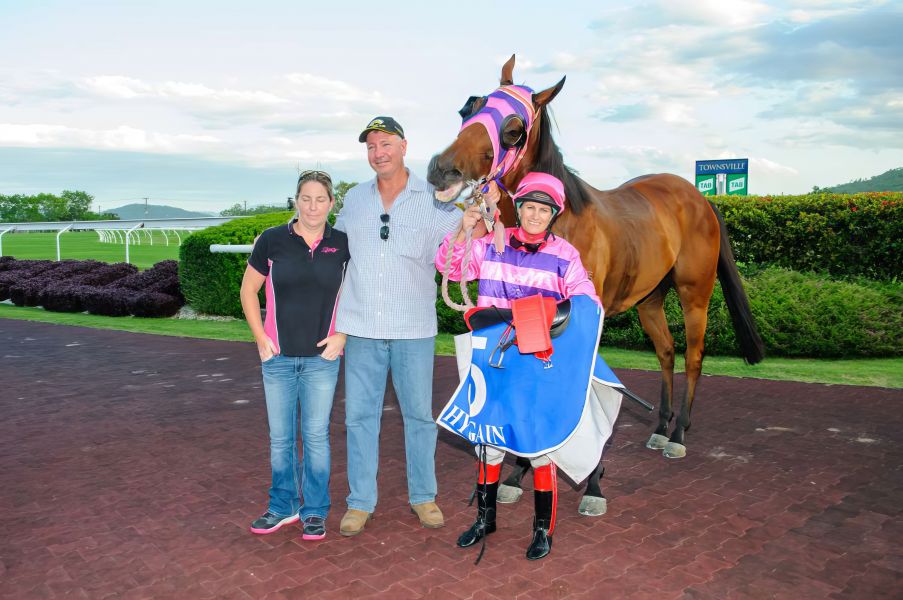 From Dirt to Turf, Royes on a Winning Path