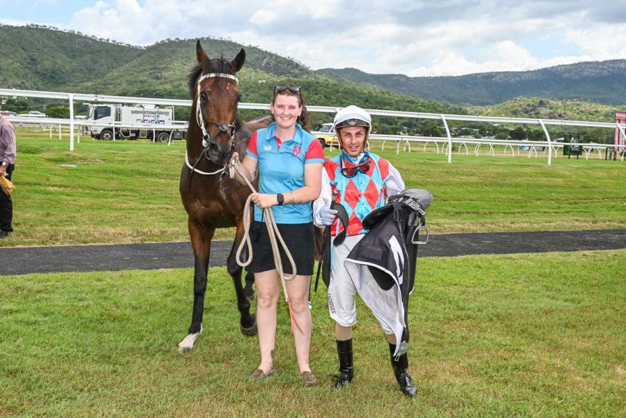 Tiny Mare Rallies Late to Land Another Win for Purvis