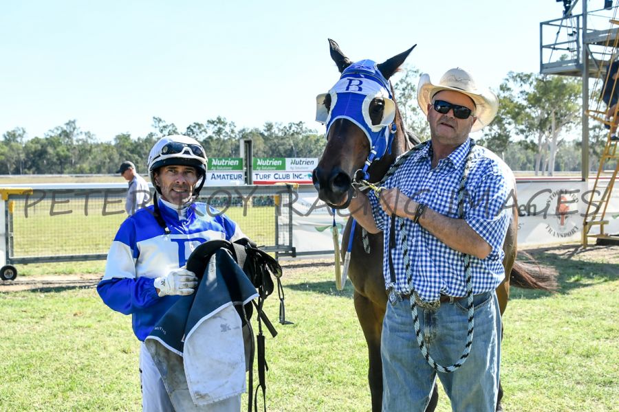 Bush Banks on Winning Combo for Amatuers Feature