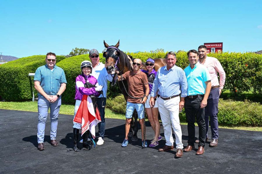Old Boys Club Chase Wins on Melbourne Cup Day