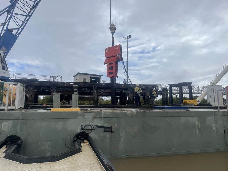 Emergency Fender Pile works at Port Alma Fodico Marine Group
