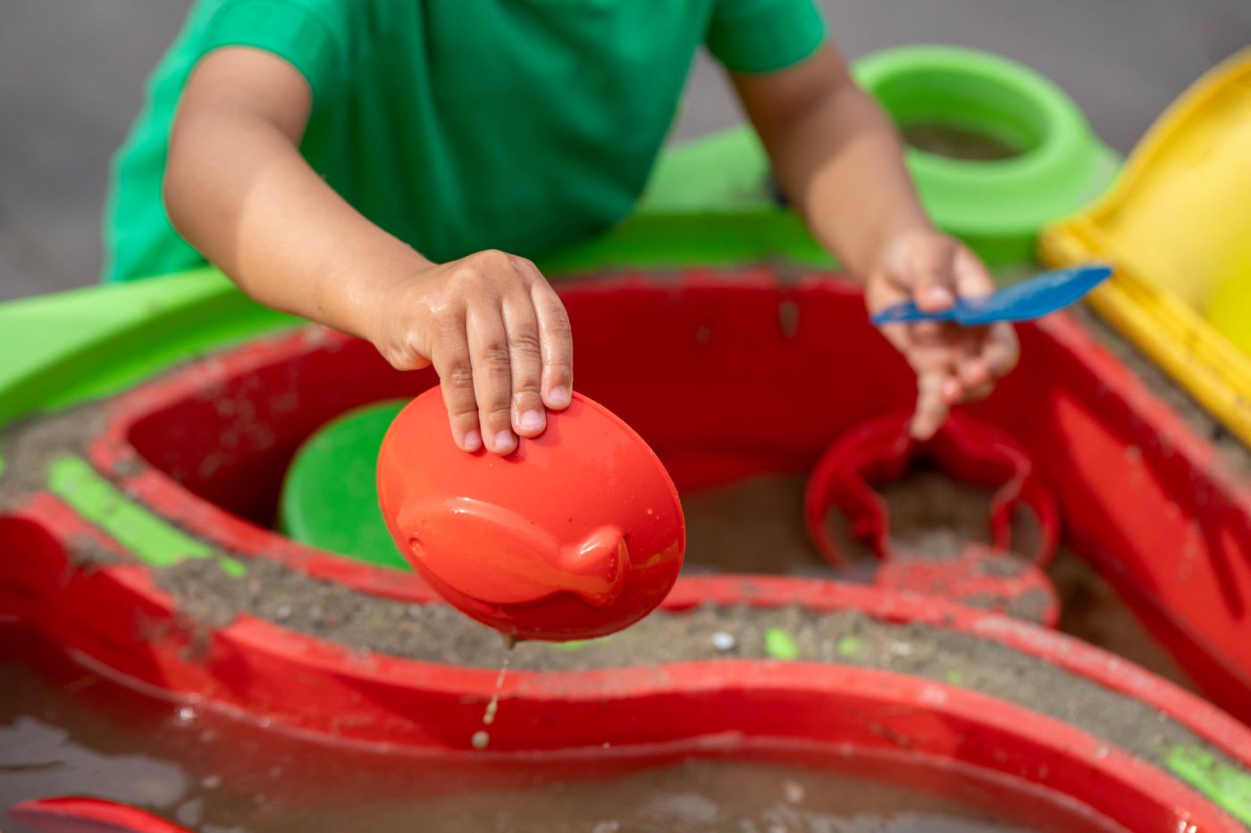 5 Benefits of Water Play for Toddlers & Babies