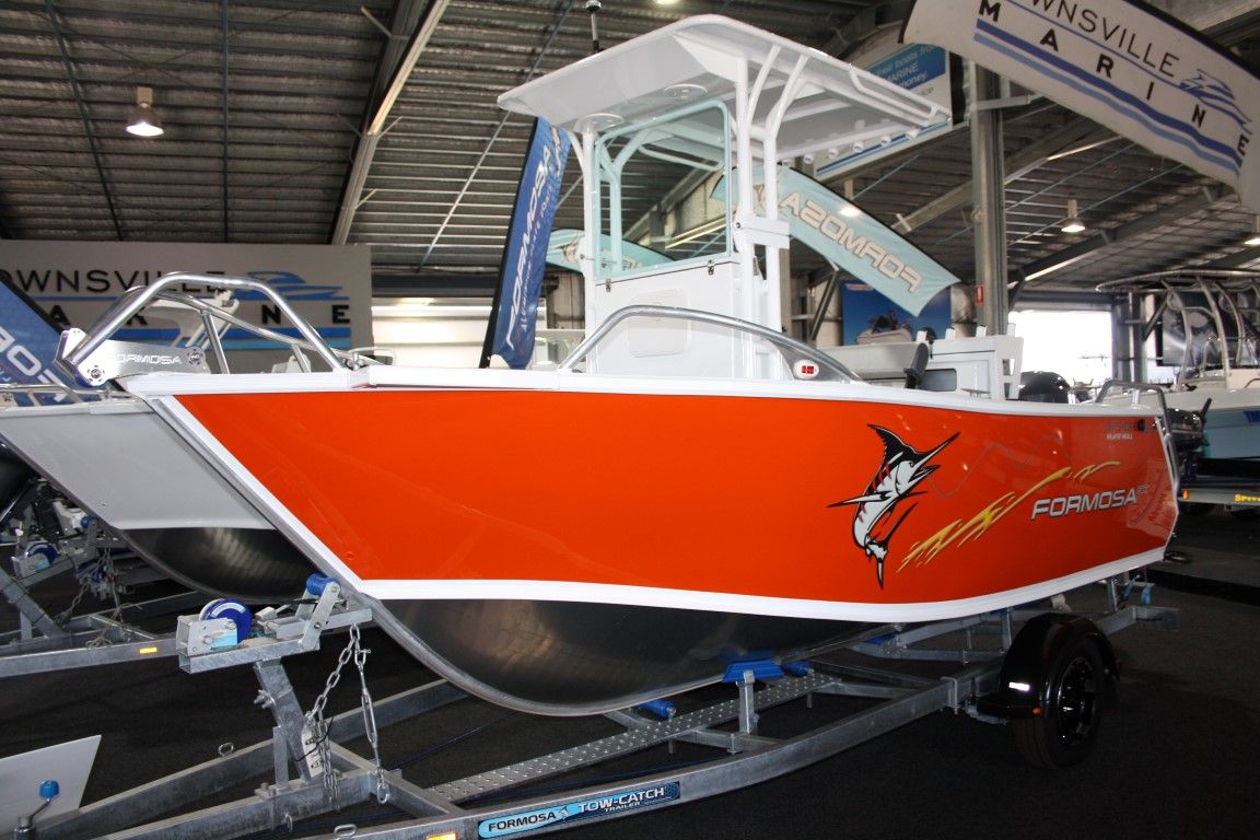 Formosa 520 Offshore Centre Console + Yamaha Townsville Marine