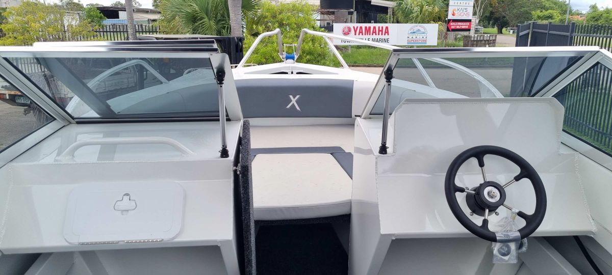 Formosa 595 X Bowrider + Yamaha F150XB Townsville Marine Townsville